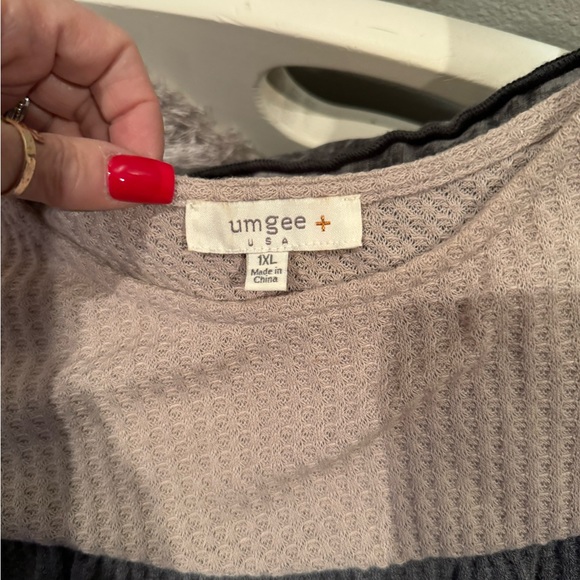 Super cute Umgee brand top! - Picture 6 of 7